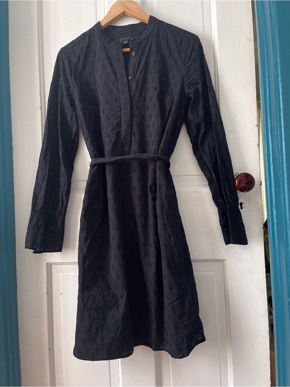 Ann Taylor Black Long-Sleeve Eyelet Shirt Dress M